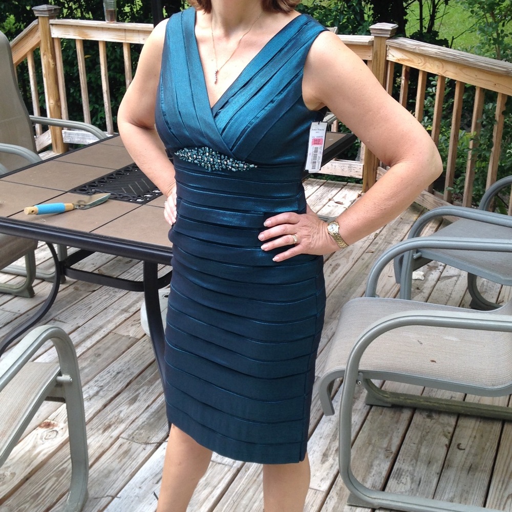 Jessica Howard embellished cocktail dress size 6